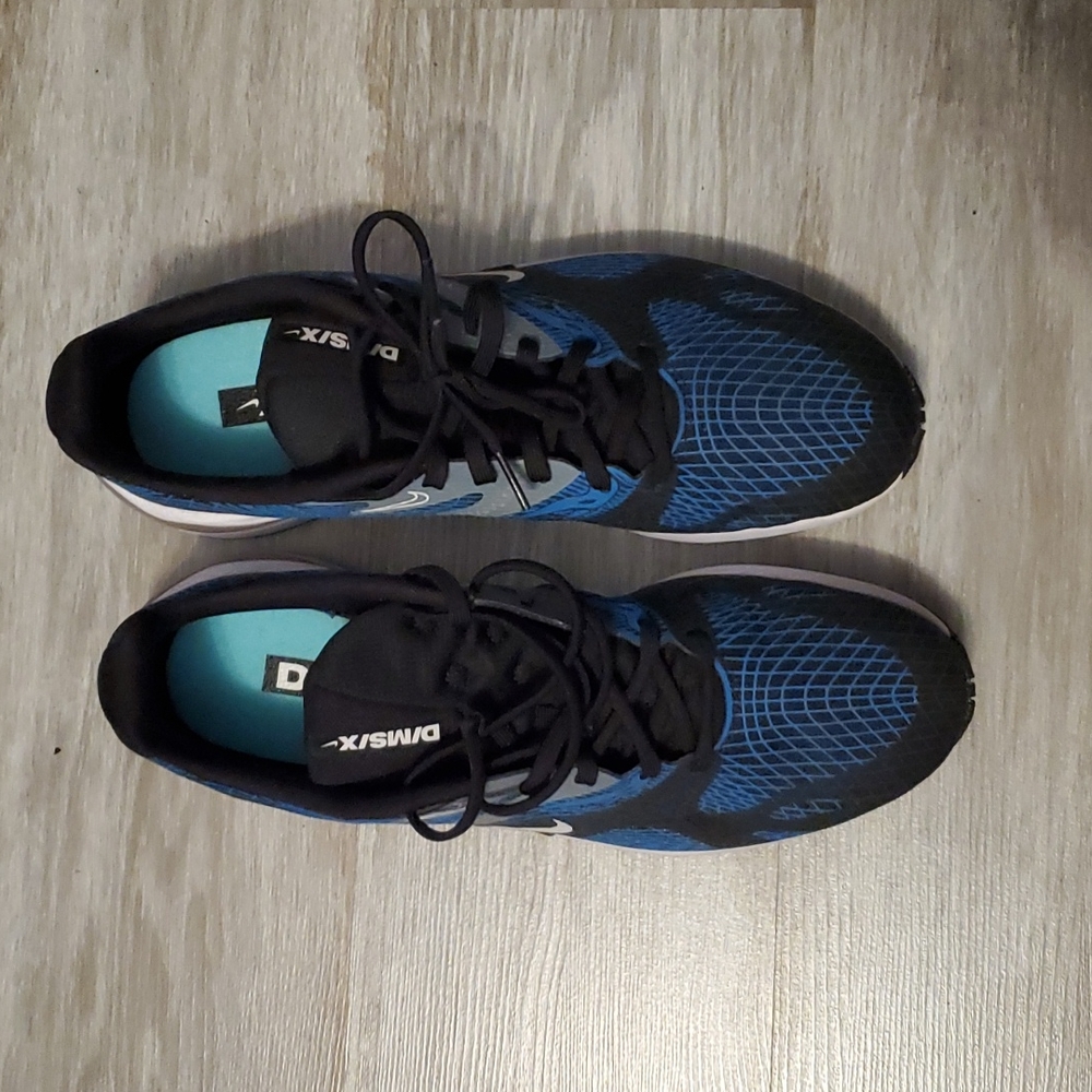 Nike dimsix size 10